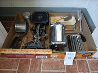 Overview of box with all kitchen items