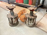 Two Bear air jacks front view