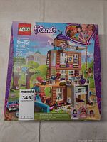 Front of LEGO Friends Friendship House 41340 box