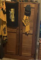 Front view of wardrobe with doors closed