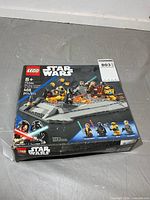 Front of LEGO Star Wars set 75334 box