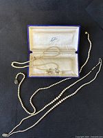 All jewellery pieces with box overview