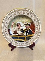 Front view of plate on stand