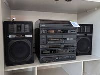 Complete Toshiba SL-3358 system with both speakers on shelf