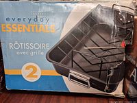 Box front showing branding, product name and image of roasting pan with rack