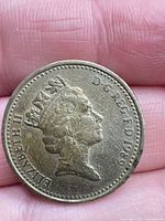 Obverse showing Queen Elizabeth II and 1989 date