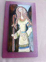 Front view showing entire ceramic tile and wood plaque