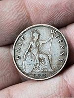 Reverse of 1935 half penny showing Britannia and date