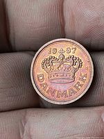 Obverse showing crown and year 1997