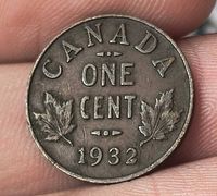 Reverse of 1932 Canada one cent showing CANADA ONE CENT 1932 and two maple leaves