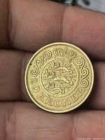 Obverse showing crowned coat of arms and 20 Kroner denomination