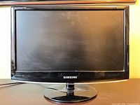 Front view of Samsung SyncMaster 933 monitor