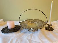 Basket, both candle holders and candles front view