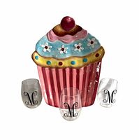 Front view of ceramic cupcake platter with three monogrammed plastic tumblers