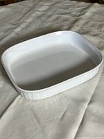 overall view of white rectangular Pyrex dish