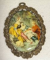 Full view of pendant front