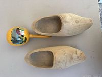 Top view of both shoe lasts and maraca