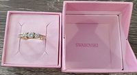 Ring and presentation box overall view