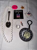 Overall view showing all nine items in lot