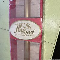 Front of boxed Deluxe U.S. Flag Set