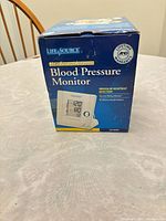 Front of LifeSource retail box showing product image and model details