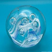 Front view showing swirl pattern and controlled bubbles