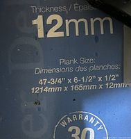 Box label showing 12 mm thickness and plank dimensions