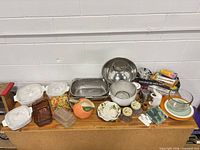 Full lot overview on wooden surface