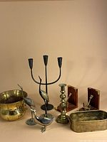 All items in lot grouped together