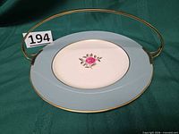 Top view showing plate design, handle attached