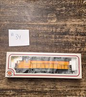 Life-Like HO scale Union Pacific locomotive in box