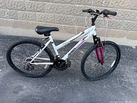 Full left-side view of Avigo Descent women’s mountain bike