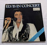Front cover of Elvis In Concert gatefold sleeve