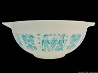 Side view showing full Butterprint motif and one pour spout