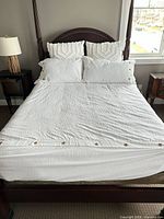 Full bed view showing duvet cover and all pillowcases