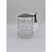 right side view showing cube pattern and pewter lid