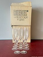 Stacked Riedel boxes with 11 flutes lined up