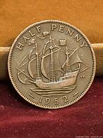 Reverse of 1952 half penny showing Golden Hind ship and date
