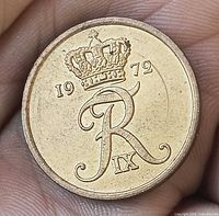Obverse with crowned monogram and 1972 date
