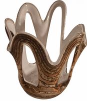 Front view showing freeform rim and swirl pattern