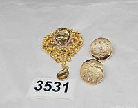 Overall lot with brooch and both earrings