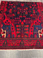 Close lower section displaying border and knot detail