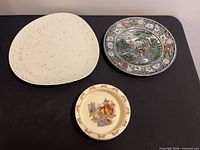 Triangular speckled plate, black scenic plate, bunny plate