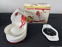 Apple peeler, slicer and retail box overview