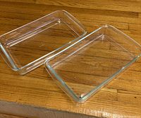Top view of both clear Pyrex rectangular baking dishes