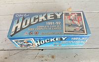 Front of sealed O-Pee-Chee 1991-92 Hockey Complete Card Set box