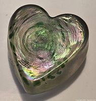 Top view showing heart shape and iridescent colours