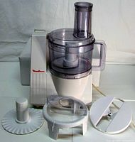 Complete processor with bowl, lid, pusher, discs and ring