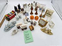 All 26 shakers laid out in lightbox