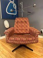 Front view of swivel lounge chair